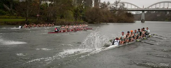 A nagy versenyt a Waikato folyón tartják